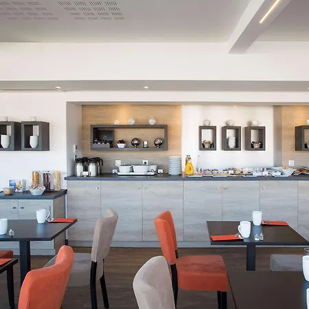 Litteraire Alexandre Vialatte, Bw Signature Collection מלון