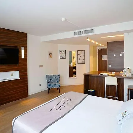 Litteraire Alexandre Vialatte, Bw Signature Collection 4* Clermont-Ferrand