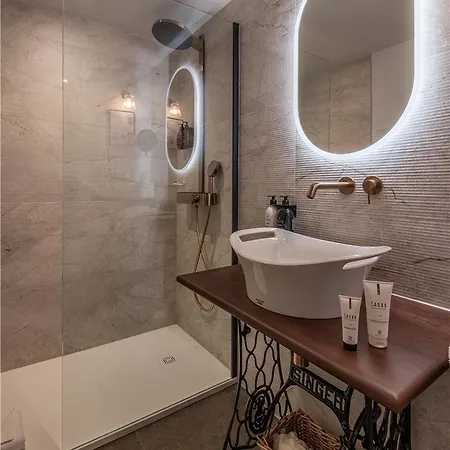 Hotel Litteraire Alexandre Vialatte, Bw Signature Collection