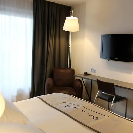 Littéraire Alexandre Vialatte, Bw Signature Collection Hotel 4*
